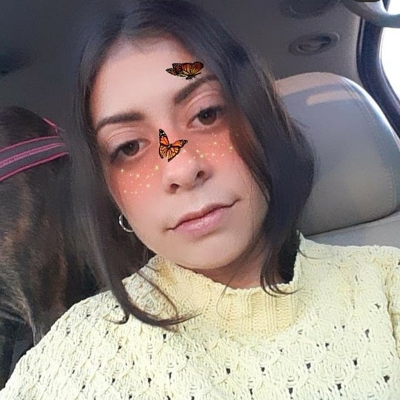 Meet your Posher, Emily - Picture 1 of 1